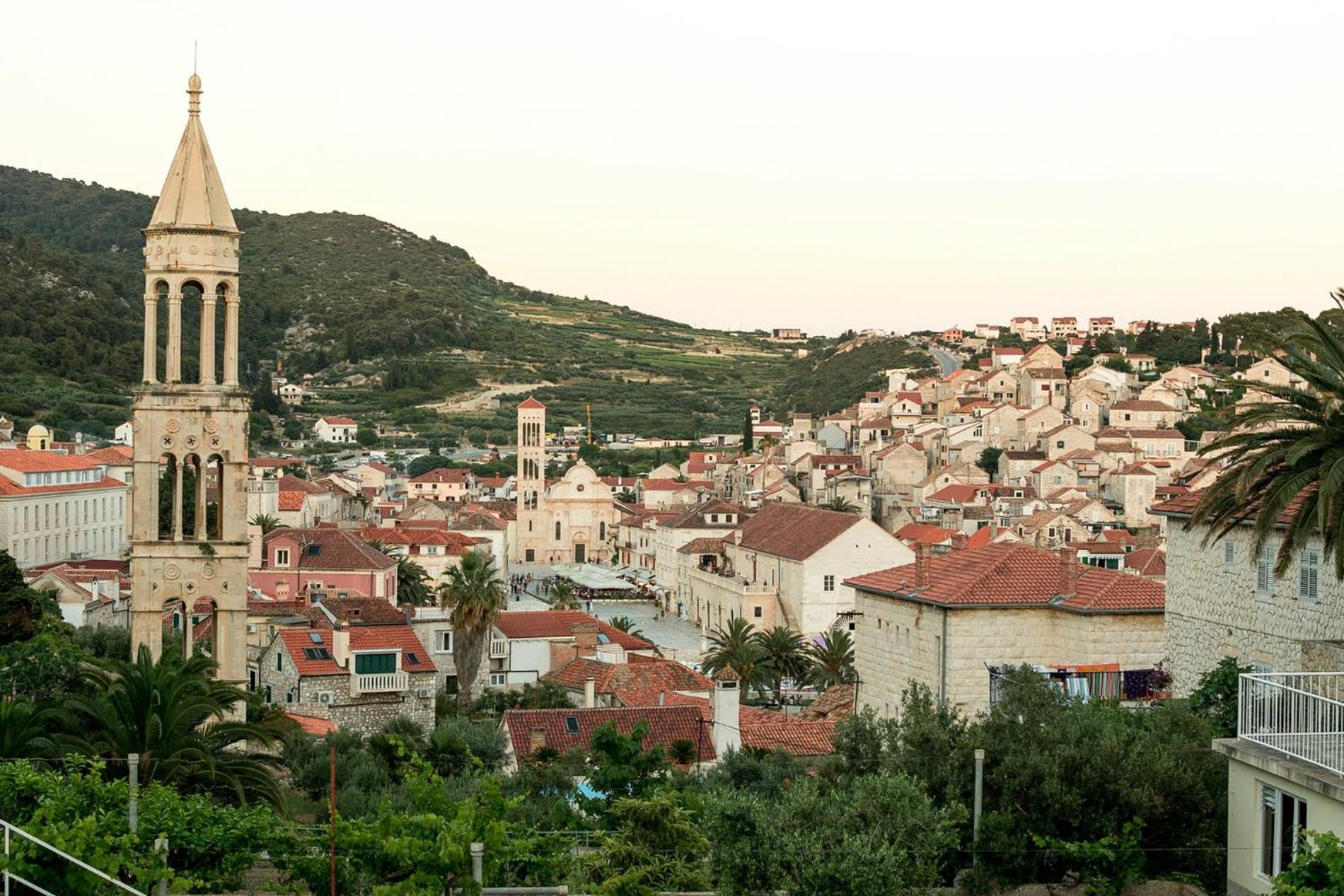 Jesliving Hvar - 2 Bedroom Elegant With Sea View In Historic Center Of *