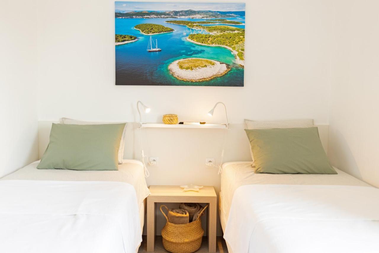 Jesliving Hvar - 2 Bedroom Elegant With Sea View In Historic Center Of