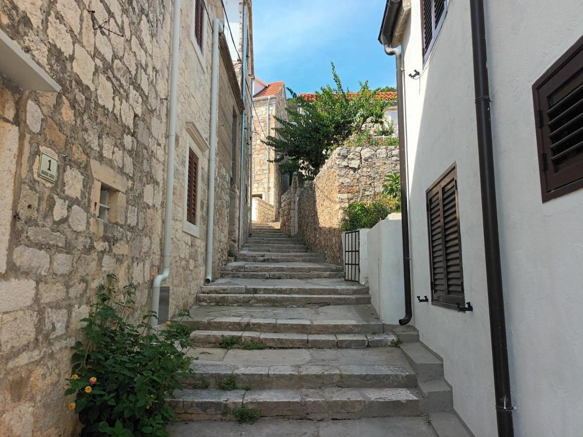 Jesliving Hvar - 2 Bedroom Elegant With Sea View In Historic Center Of *
