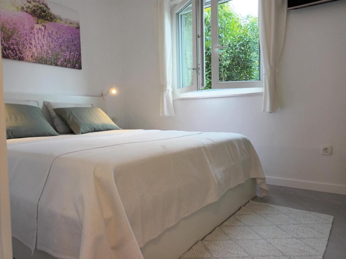 Jesliving Hvar - 2 Bedroom Elegant With Sea View In Historic Center Of