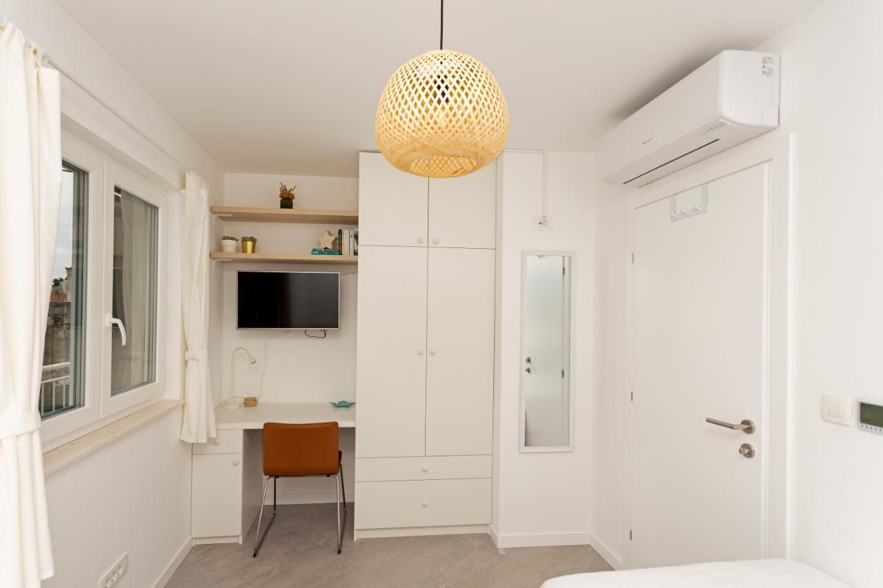 Jesliving Hvar - 2 Bedroom Elegant With Sea View In Historic Center Of Hvar Town