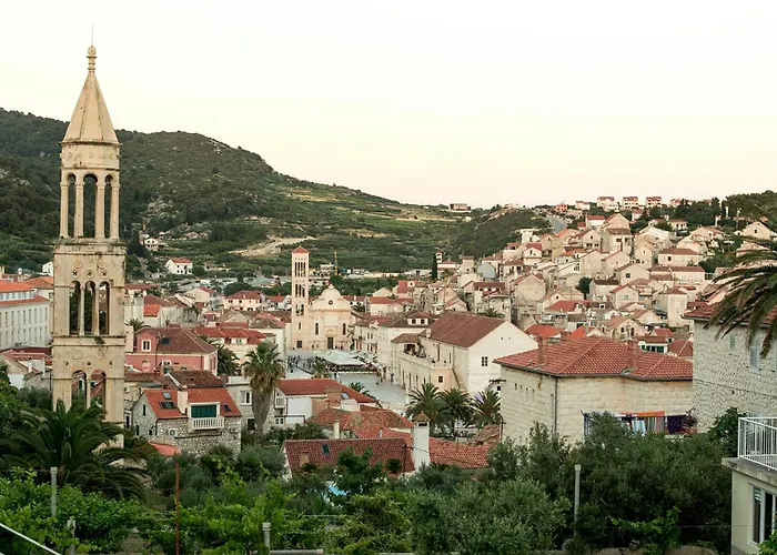 Jesliving Hvar - 2 Bedroom Elegant Apartment With Sea View In Historic Center Of Hvar Town